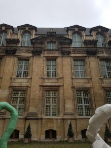 Pilastres colossaux de la façade sur cour Renaissance de l'hôtel de Lamoignon